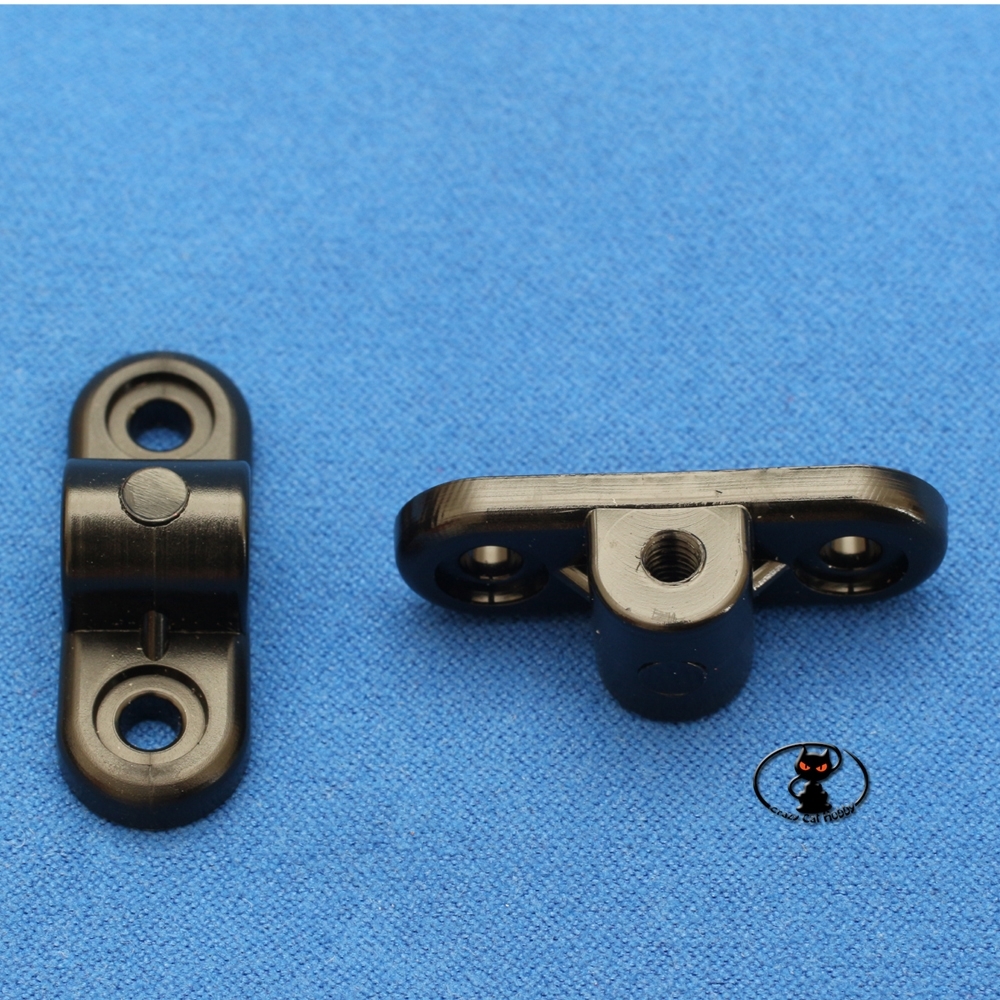 HCAQ8181 Staffa supporto con foro passante 4 mm filettato  in resina nera