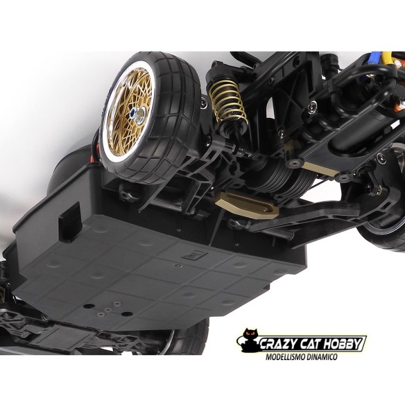The chassis underside is inspired by the panel design on the actual 934.