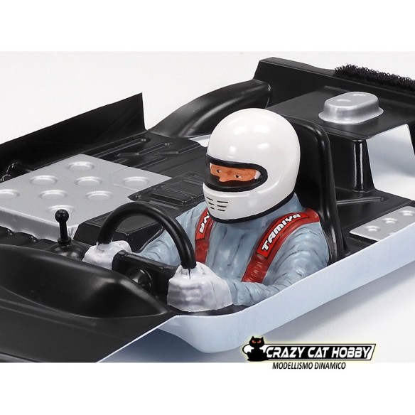 A cockpit and driver parts set is included for installation.